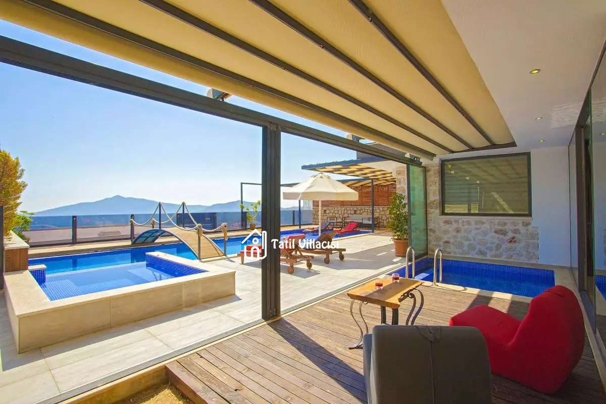 Villa King