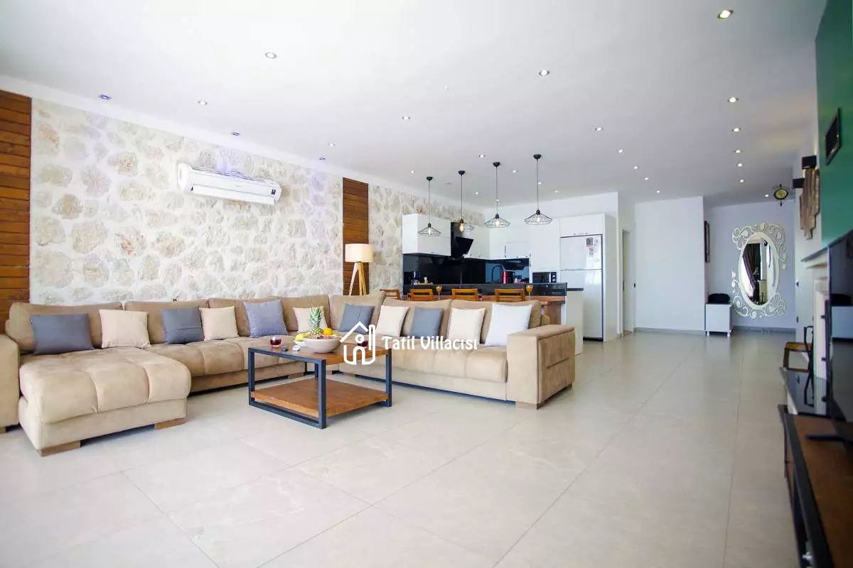 Villa King