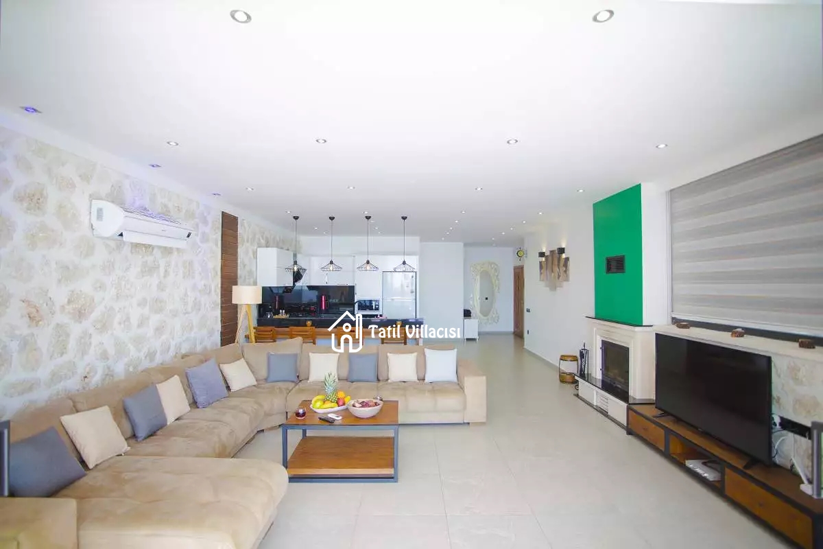 Villa King