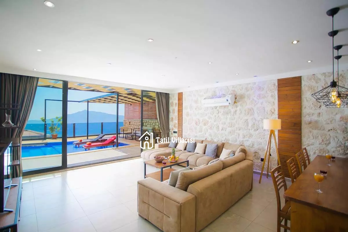 Villa King