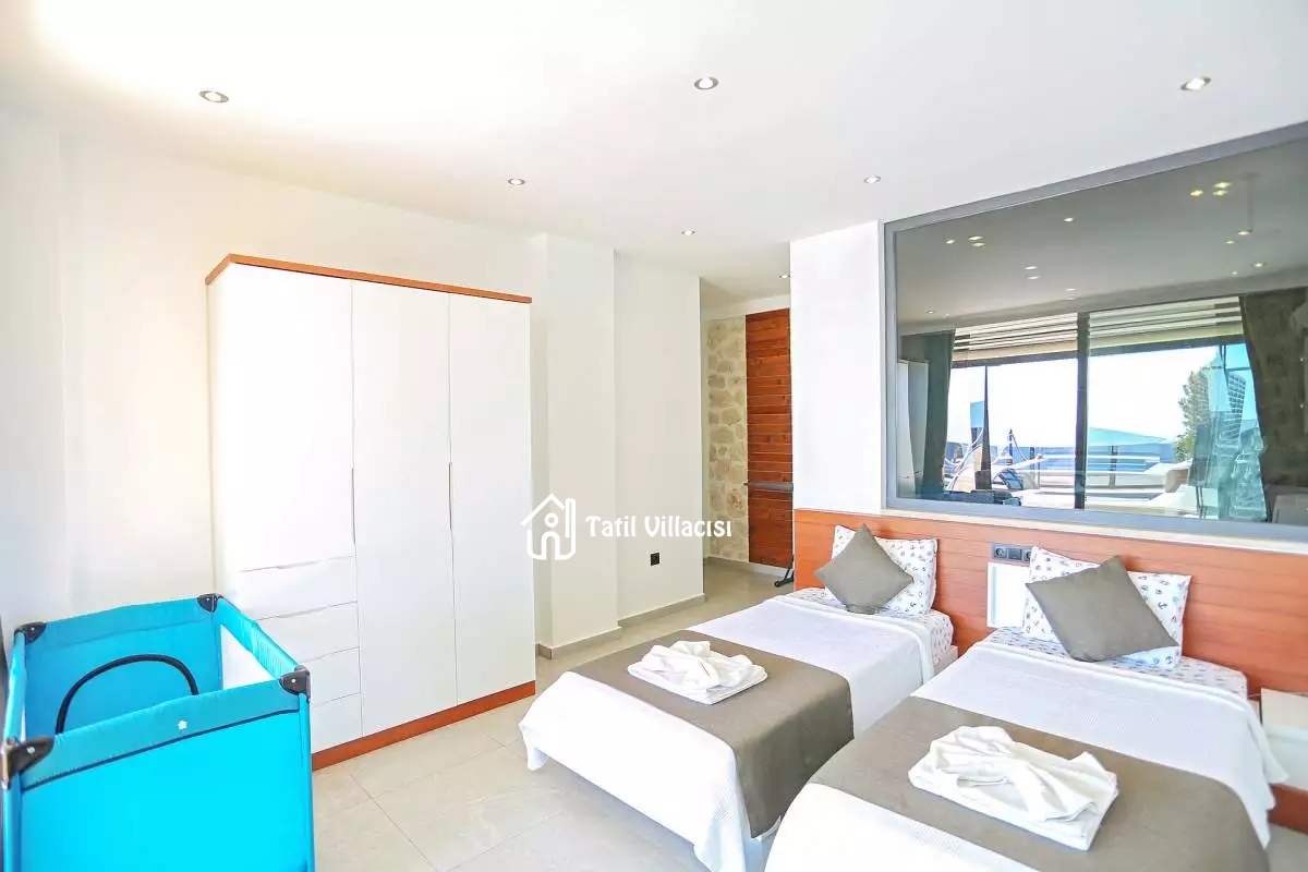 Villa King
