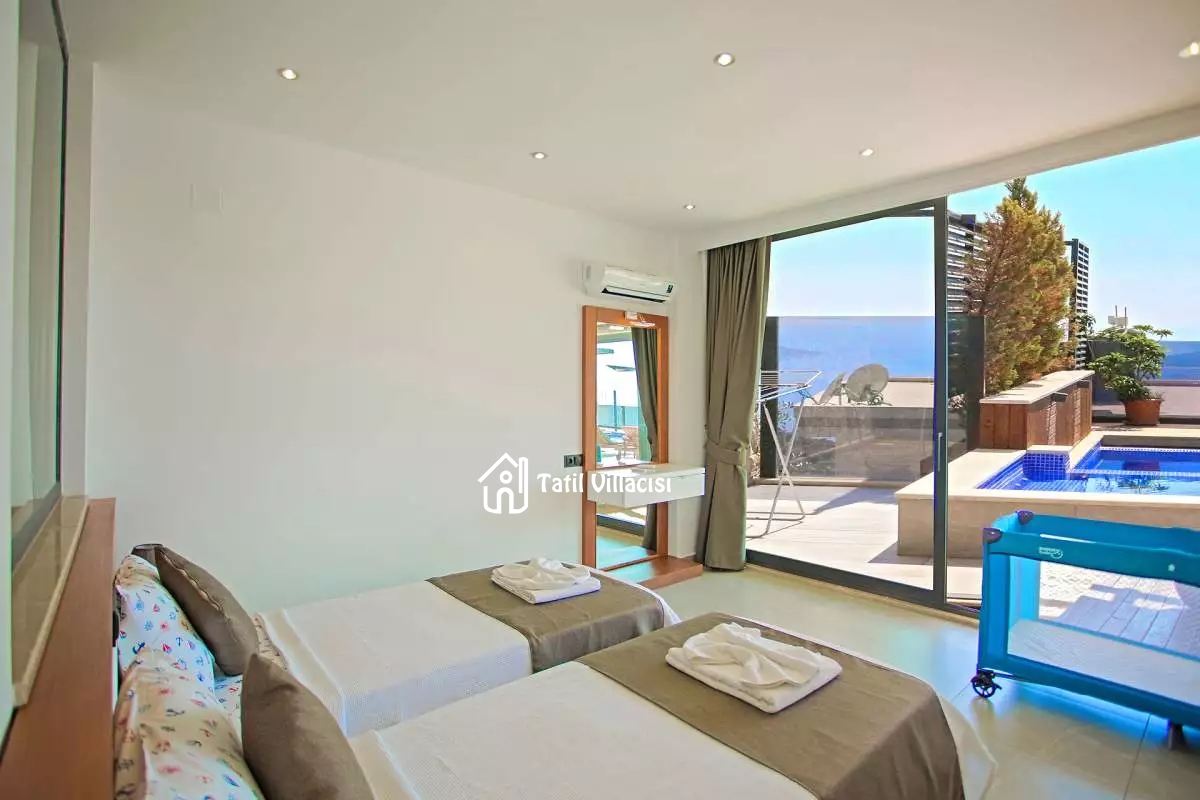 Villa King