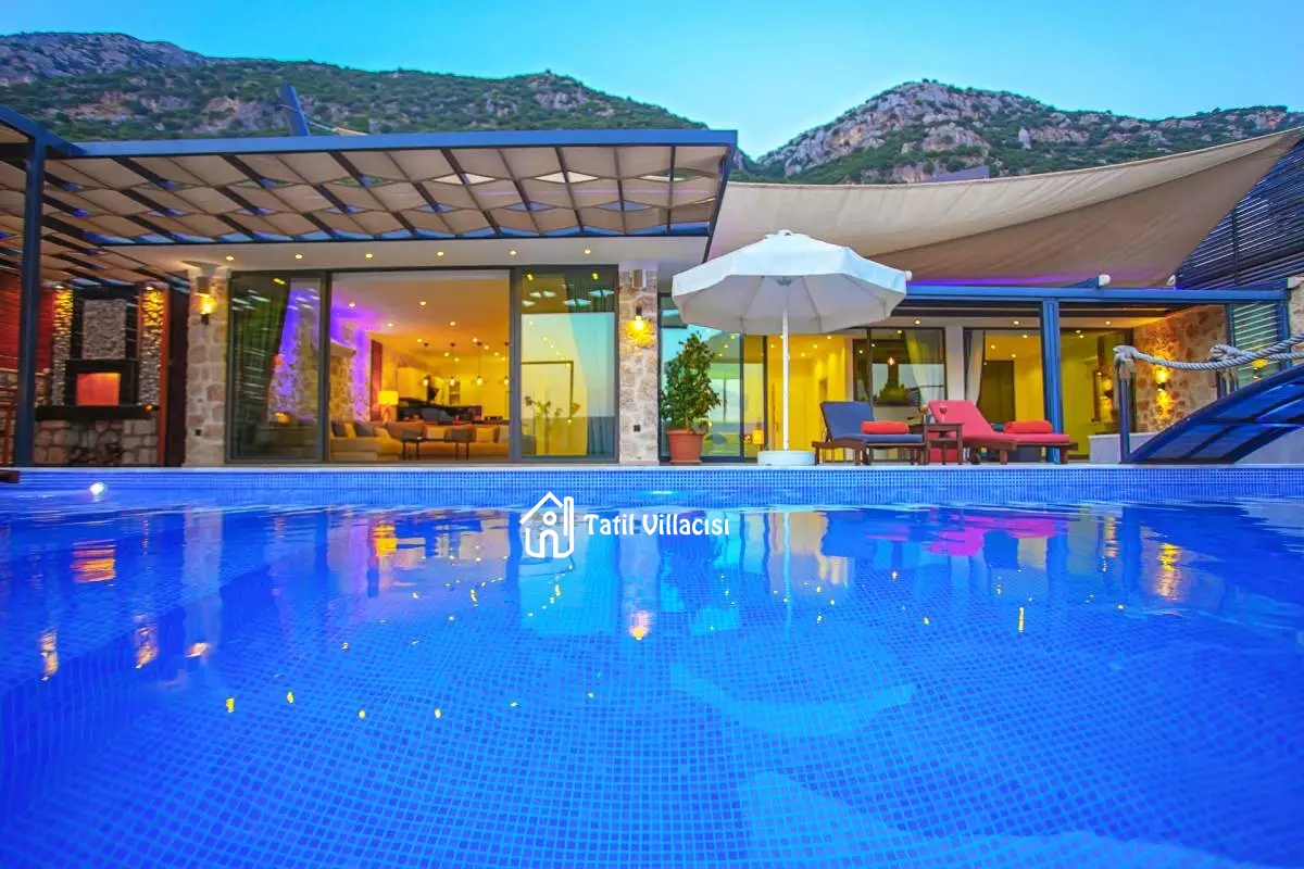 Villa King