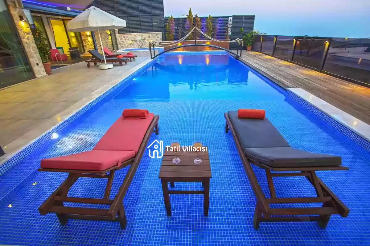Villa King