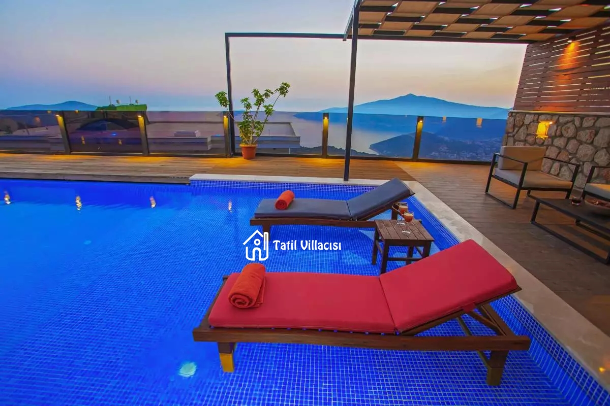 Villa King