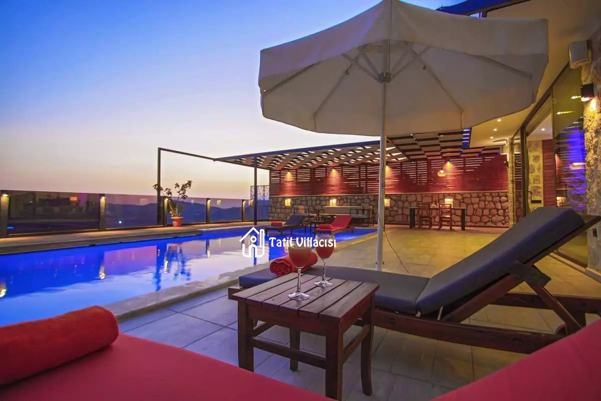 Villa King