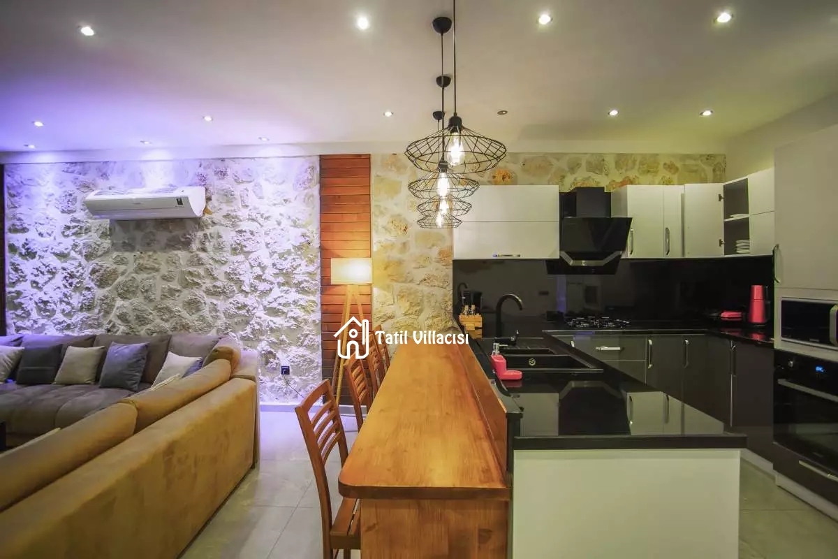 Villa King
