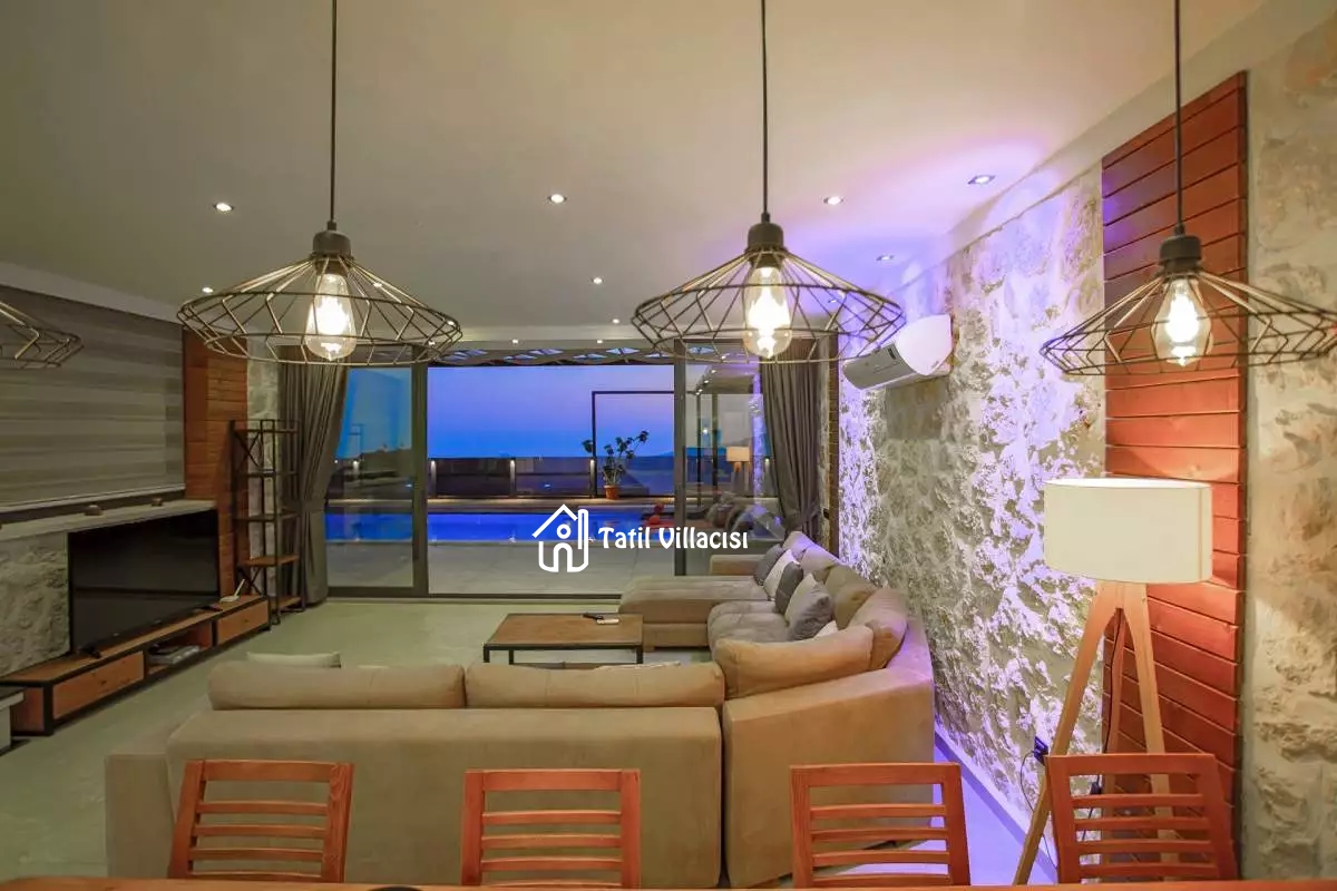 Villa King