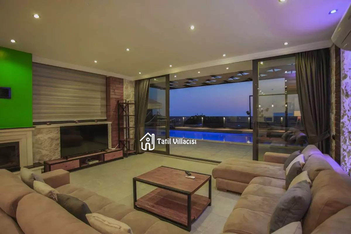 Villa King