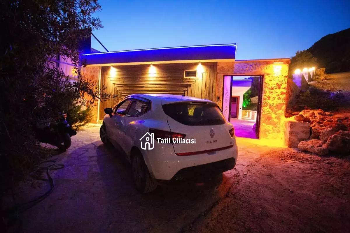 Villa King