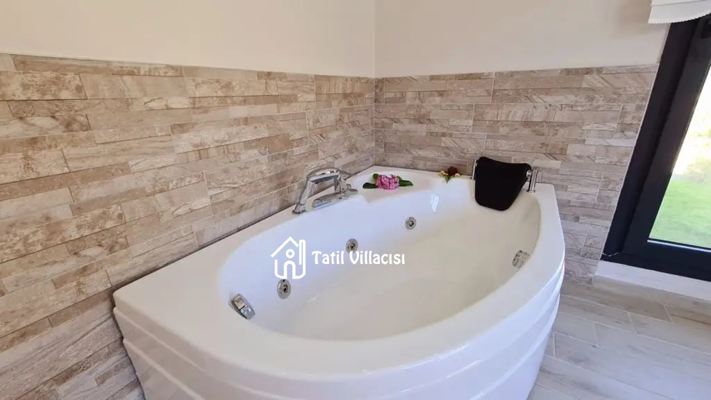Villa Life 5