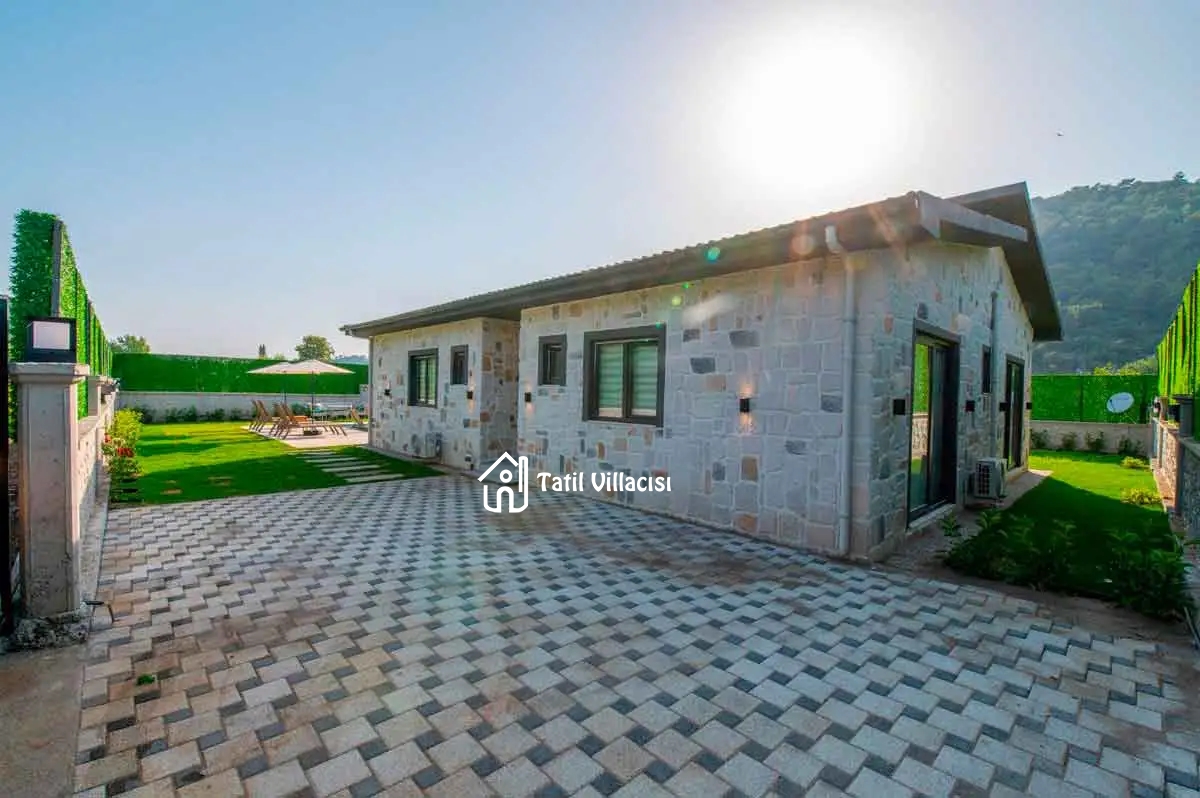 Villa Life 6
