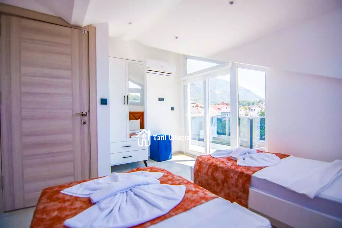 Villa Light