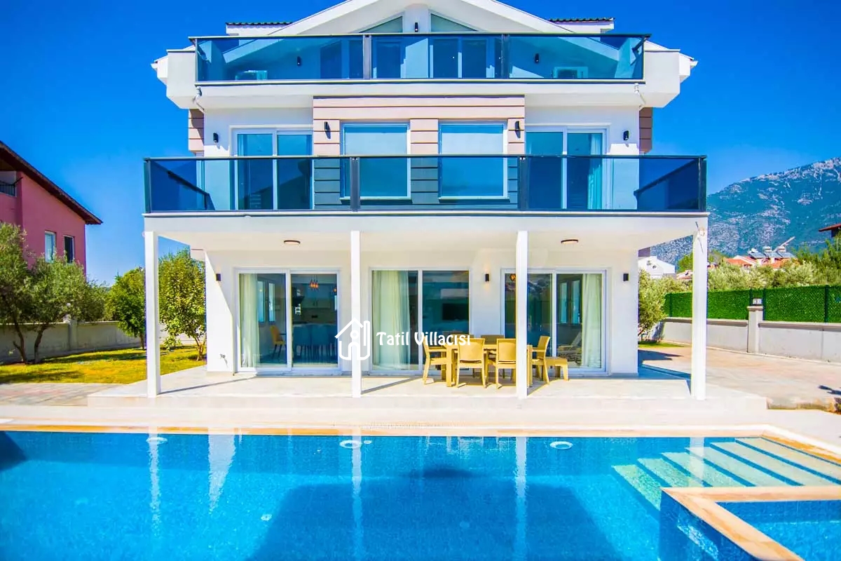 Villa Light