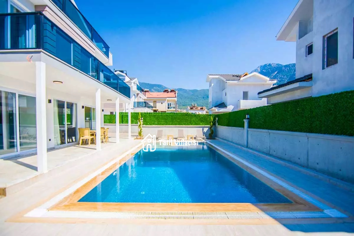 Villa Light