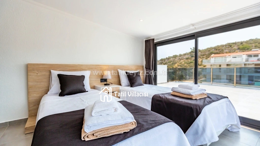 Villa Lipsos 2