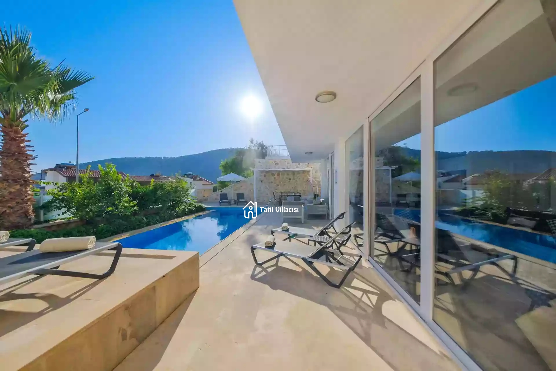 Villa Lumire 1
