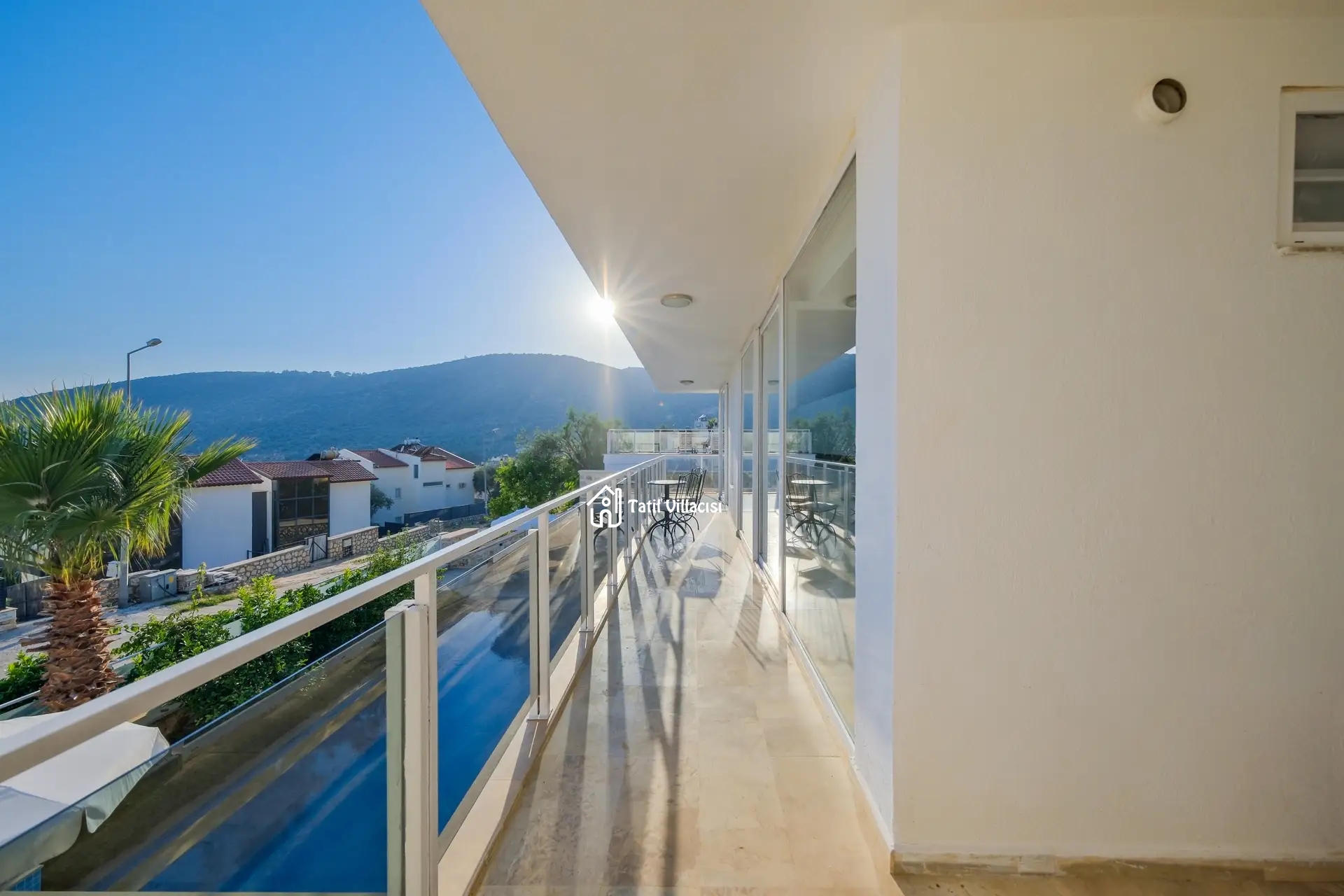 Villa Lumire 1