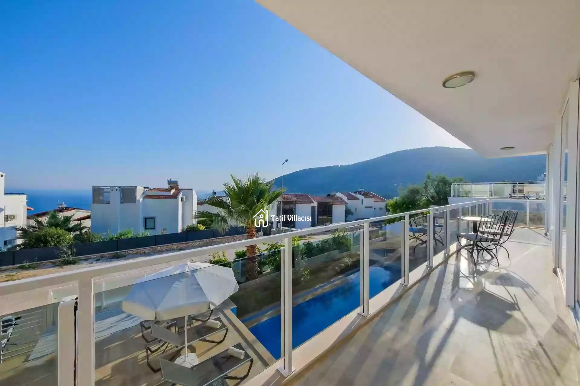 Villa Lumire 1