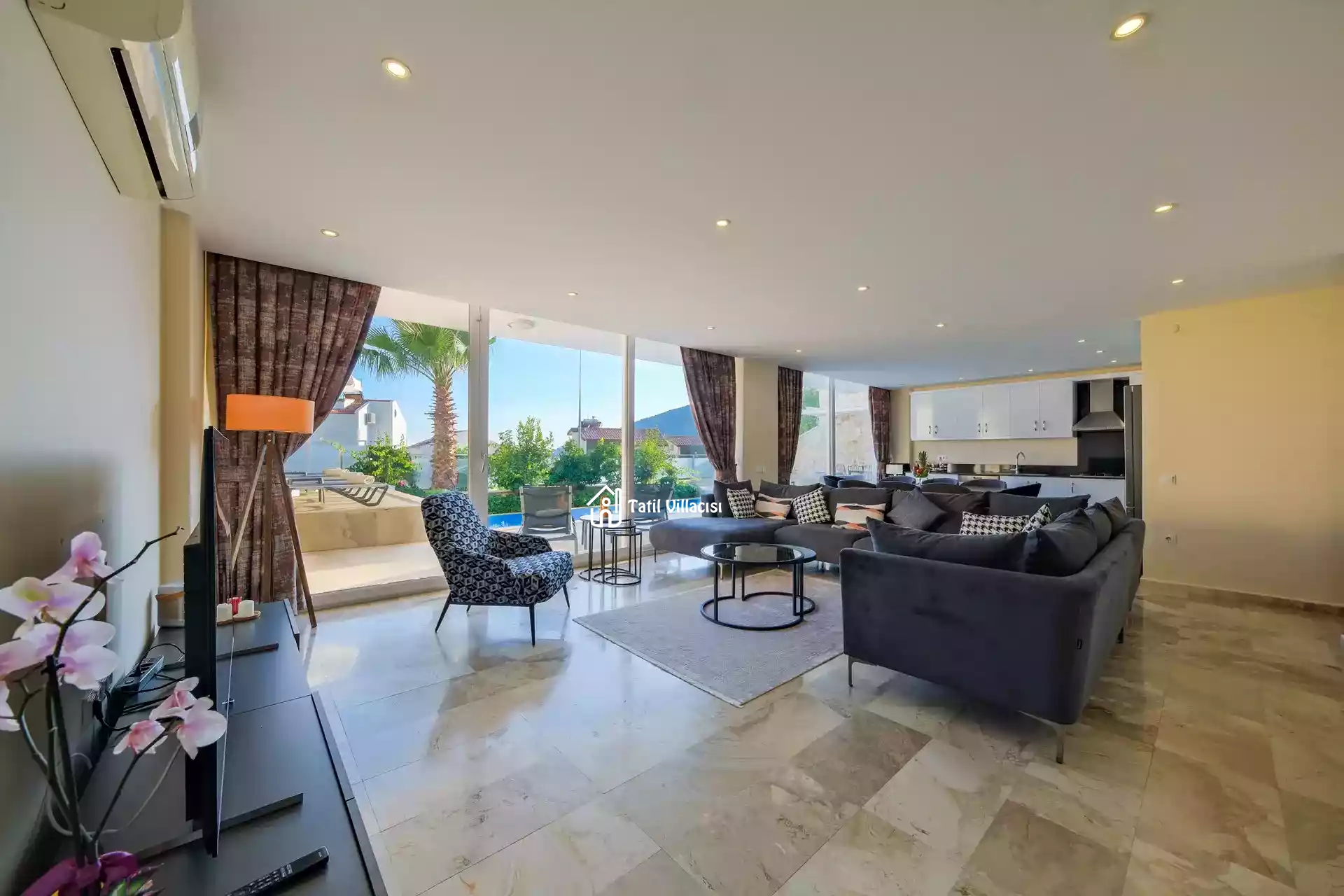 Villa Lumire 1