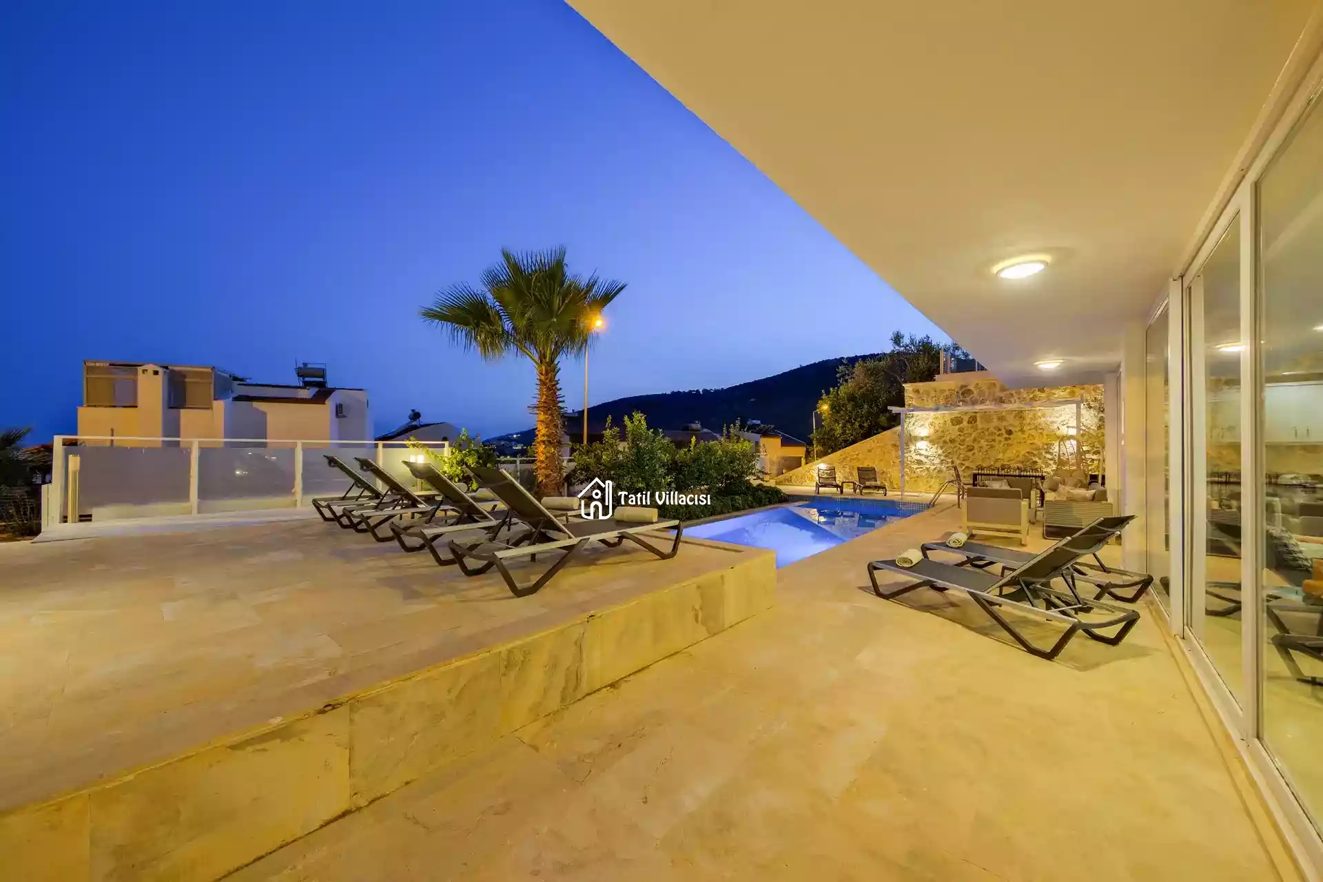 Villa Lumire 1
