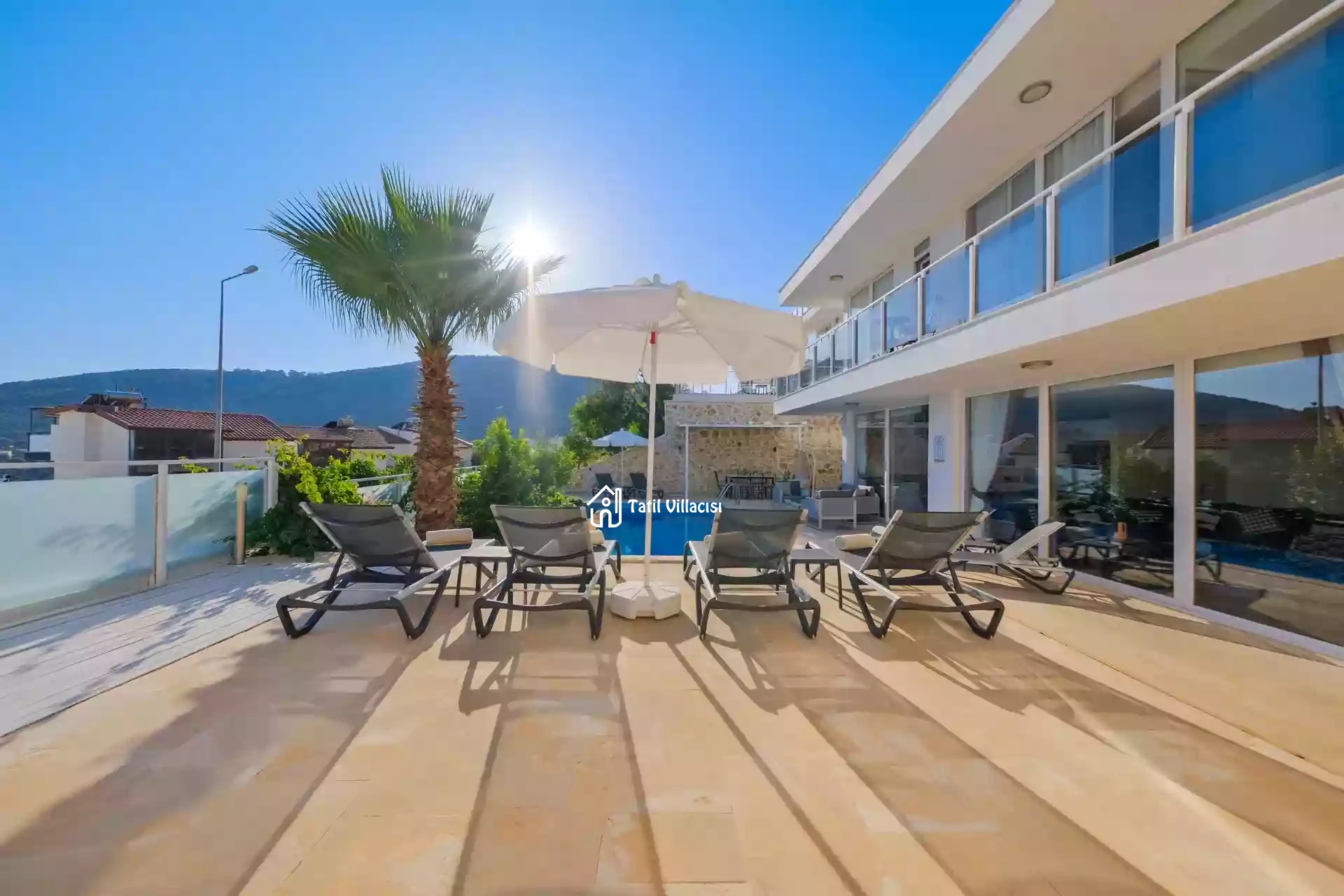 Villa Lumire 1