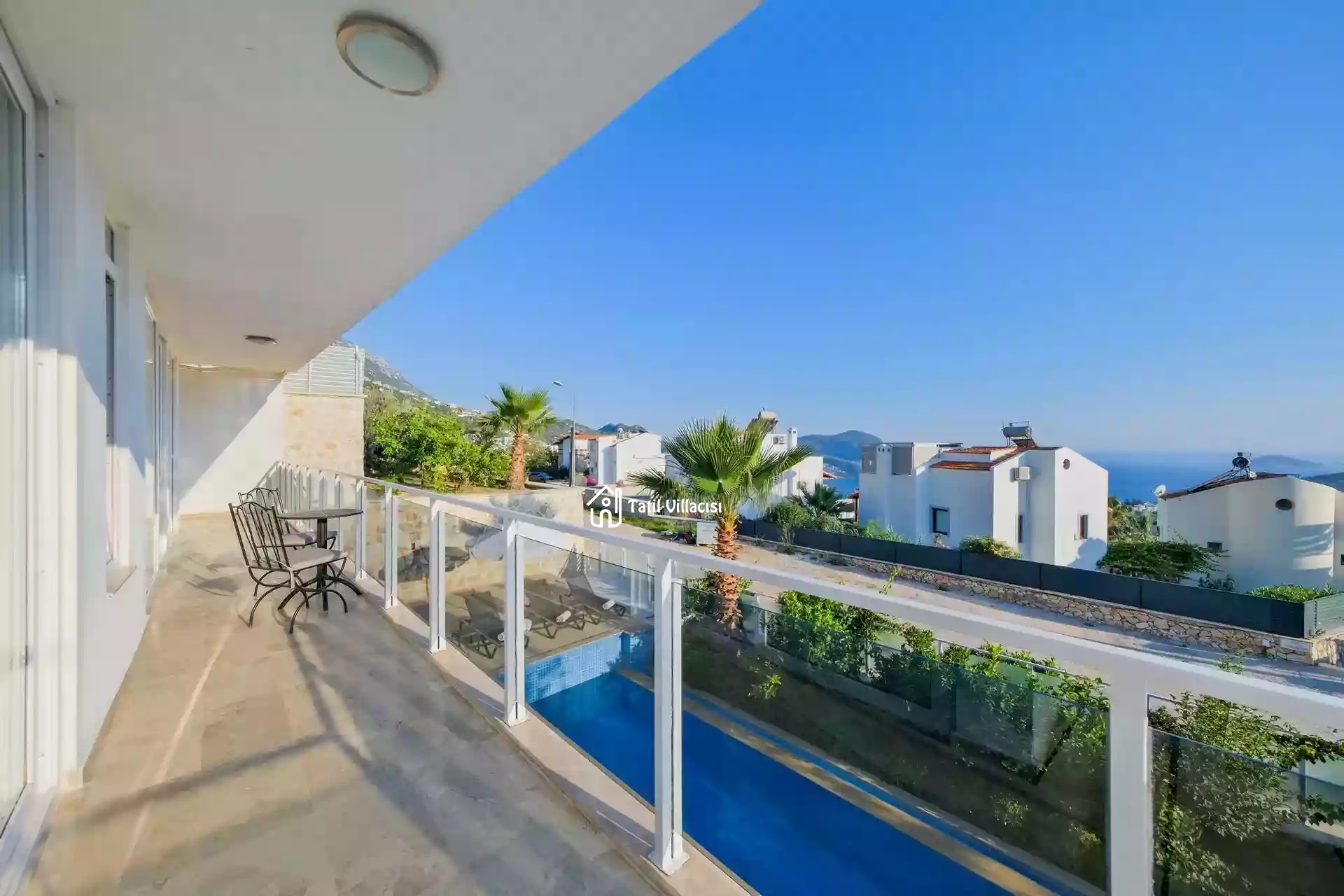 Villa Lumire 1