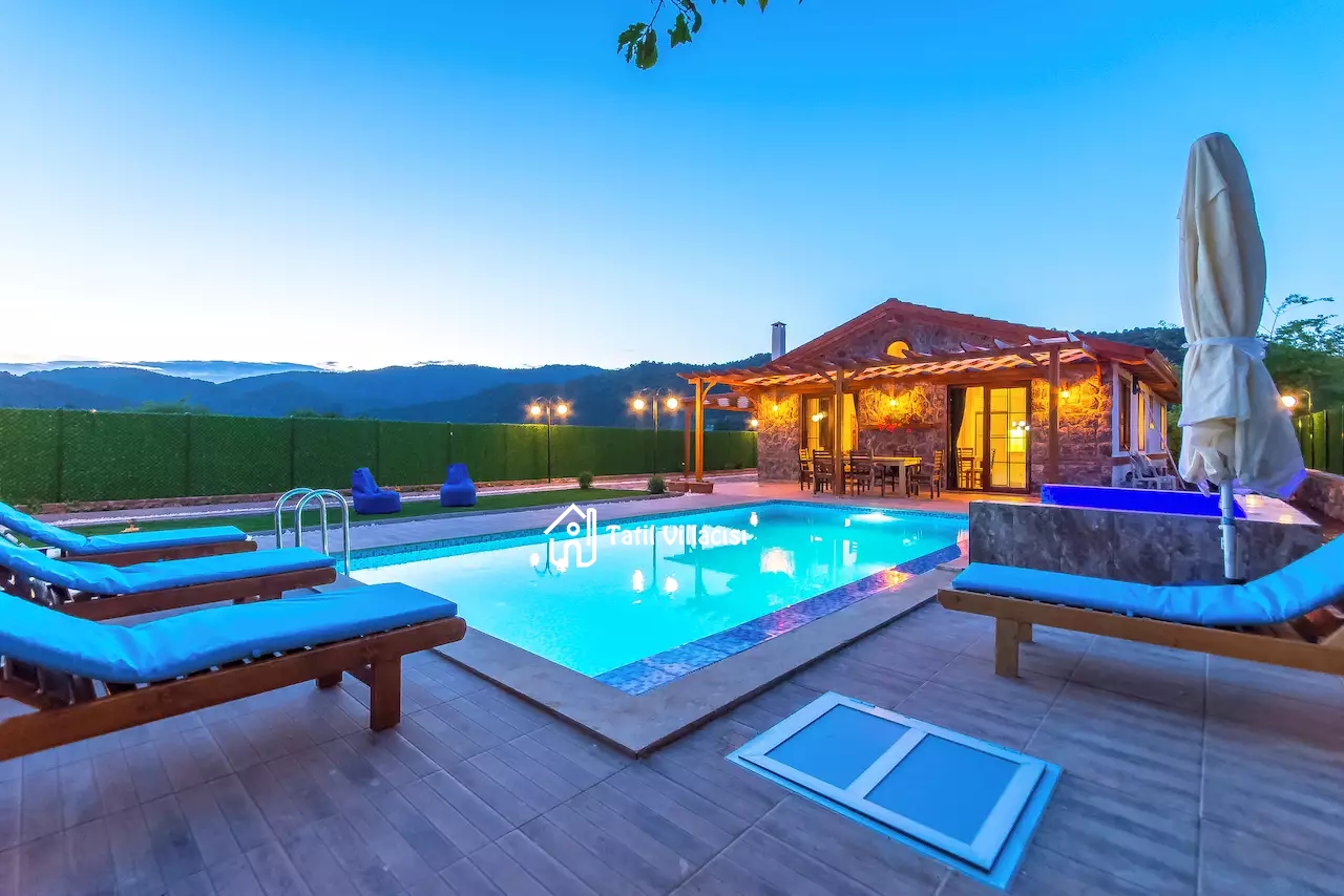 Villa Makri