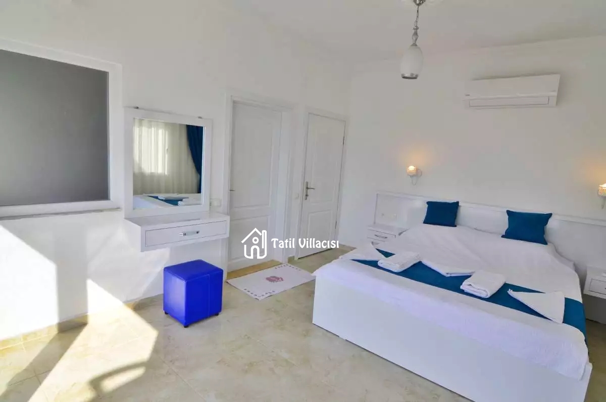 Villa Manolya
