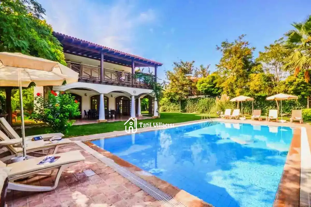 Villa Mira
