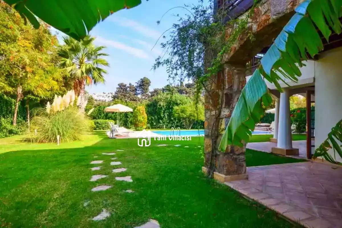 Villa Mira