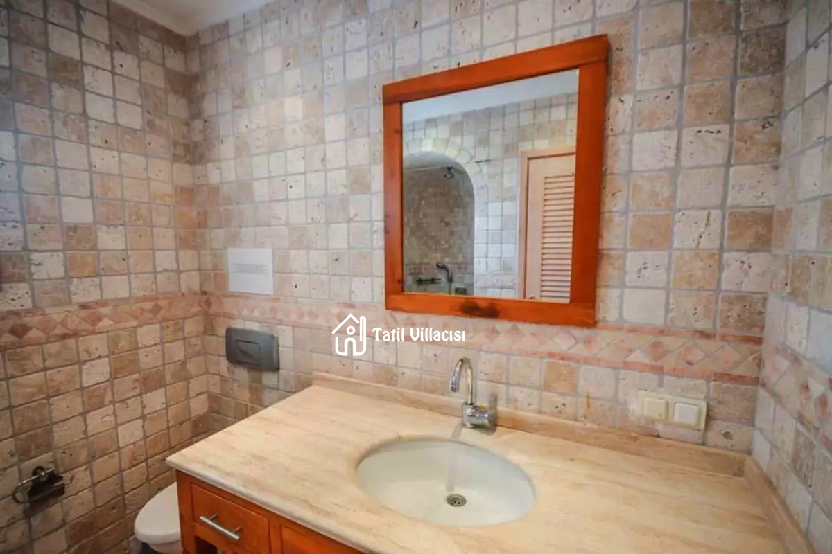 Villa Mira