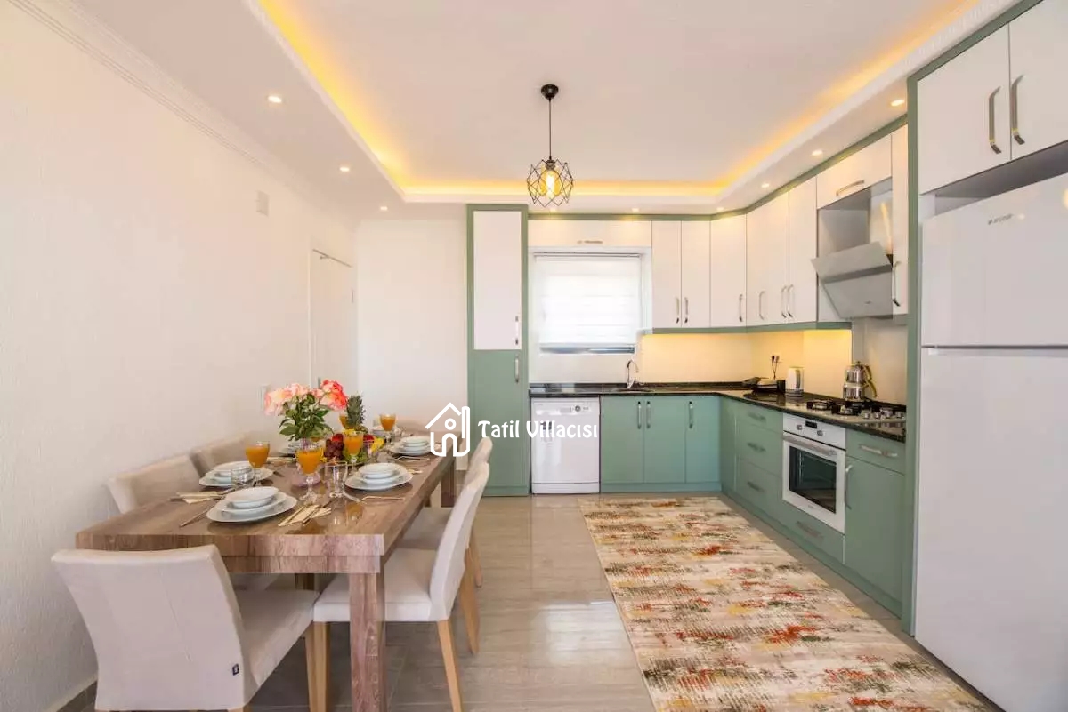 Villa Nar Çiçeği