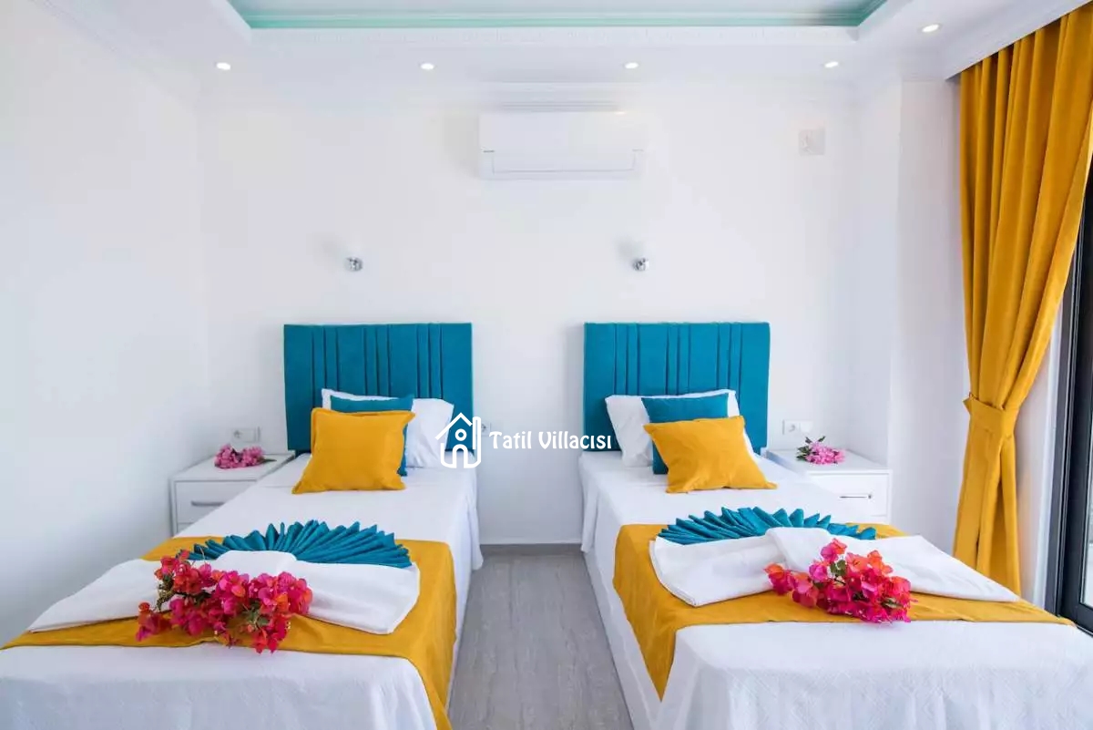 Villa Nar Çiçeği
