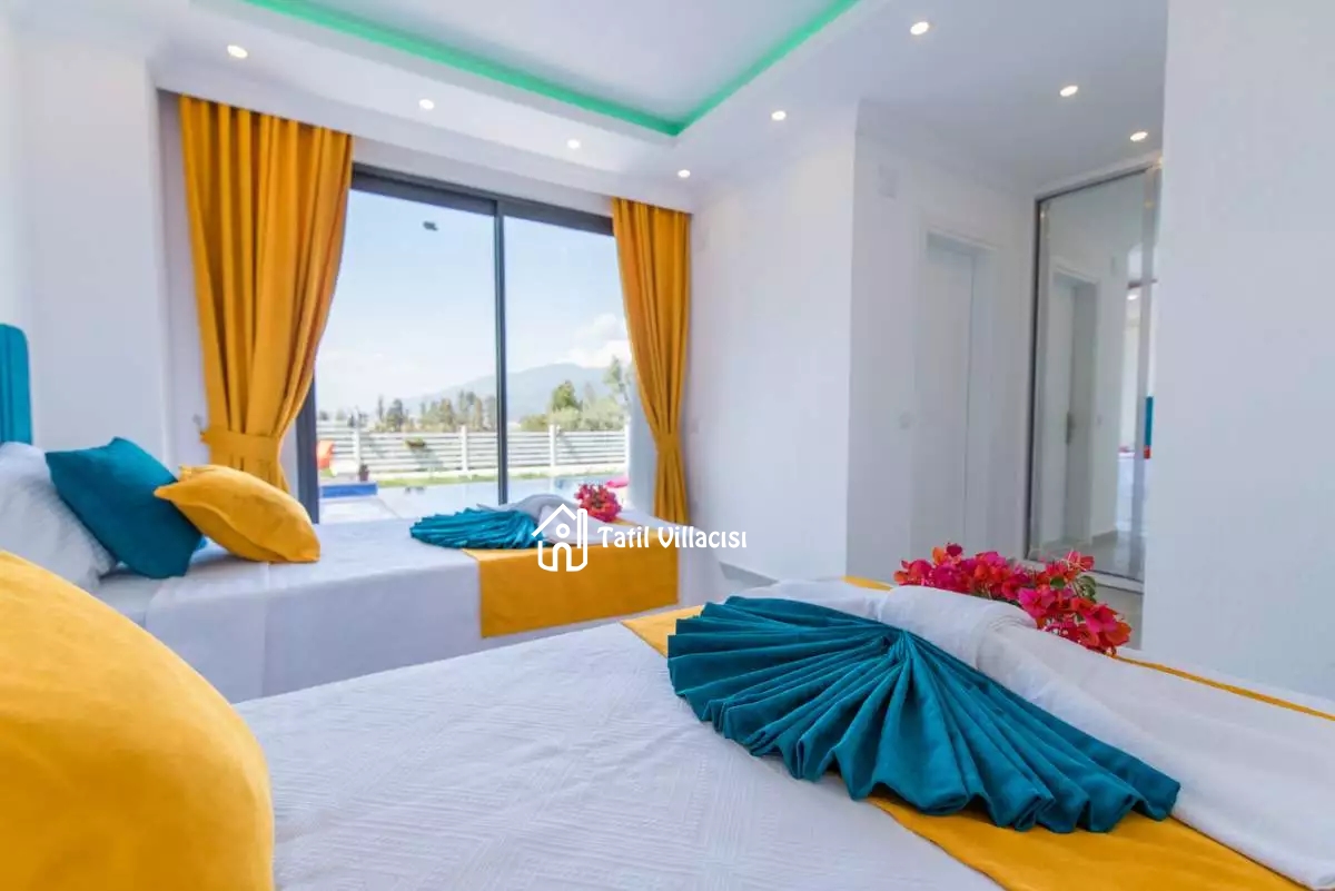 Villa Nar Çiçeği