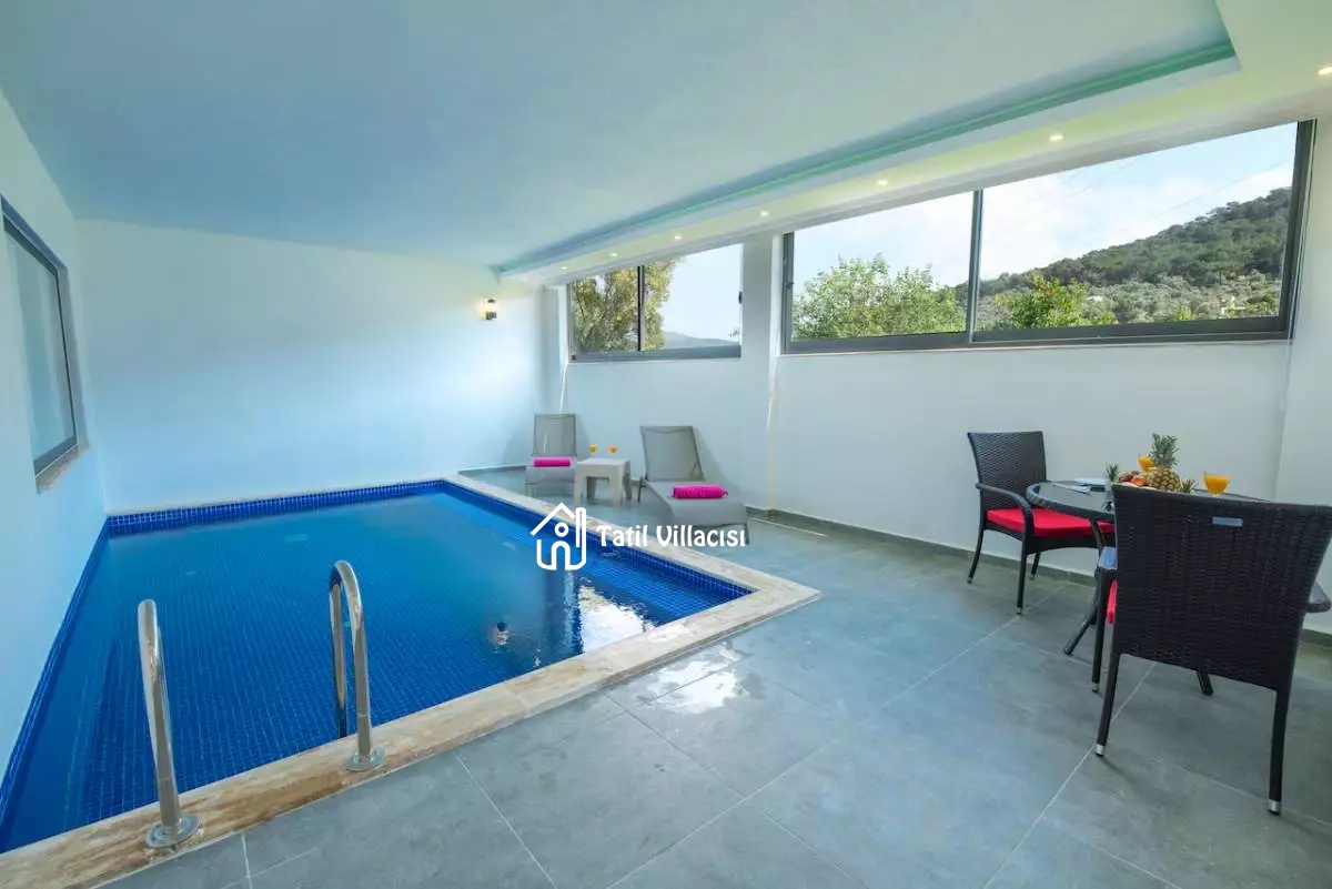 Villa Nar Çiçeği