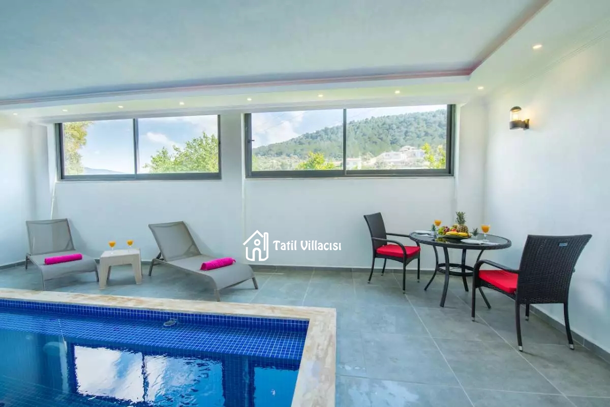 Villa Nar Çiçeği