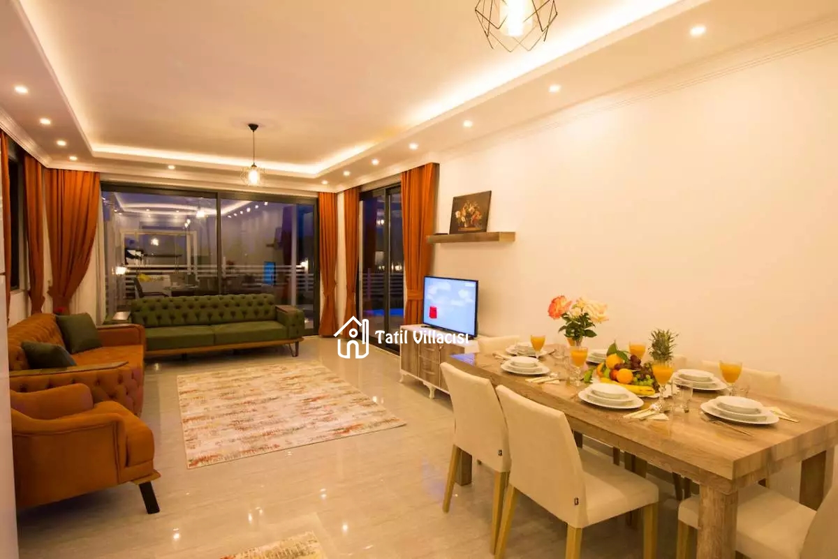 Villa Nar Çiçeği