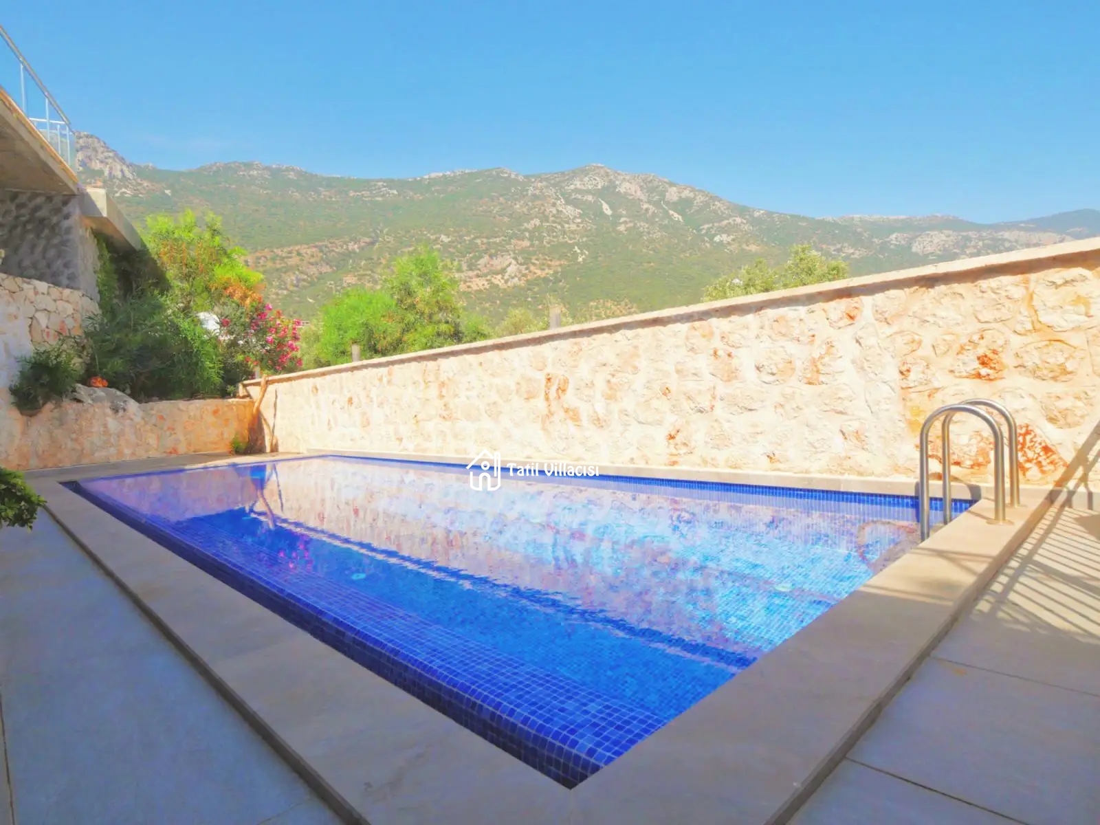 Villa Omaliza
