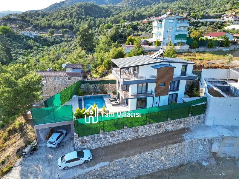 Villa Poli