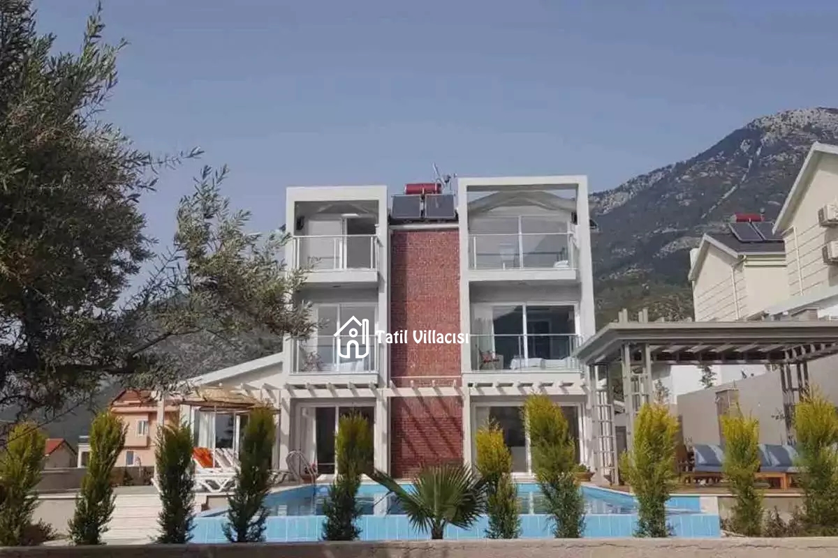 Villa Premium J