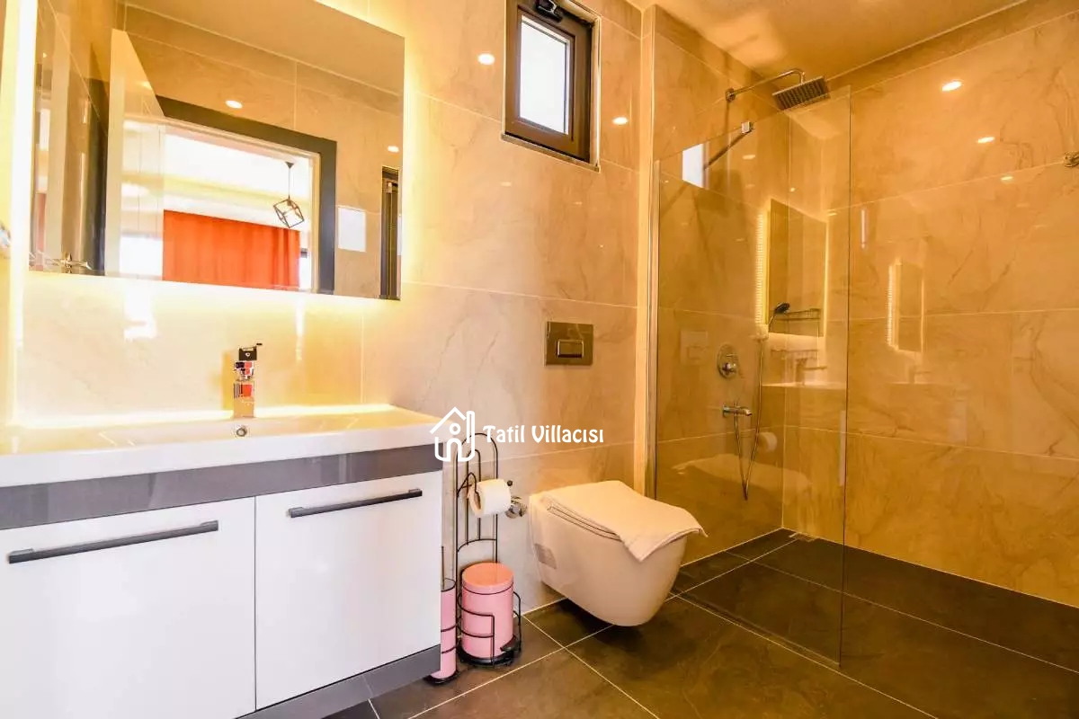 Villa Risus 2