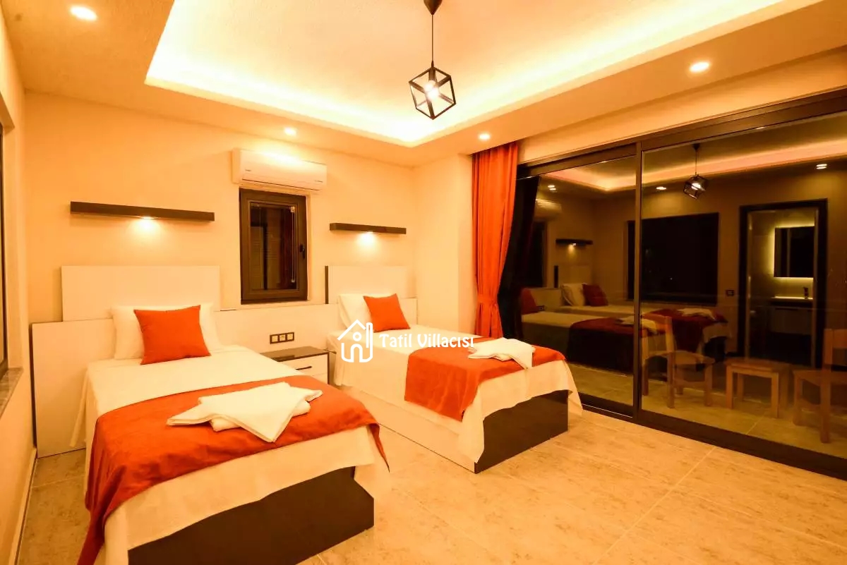 Villa Risus 2