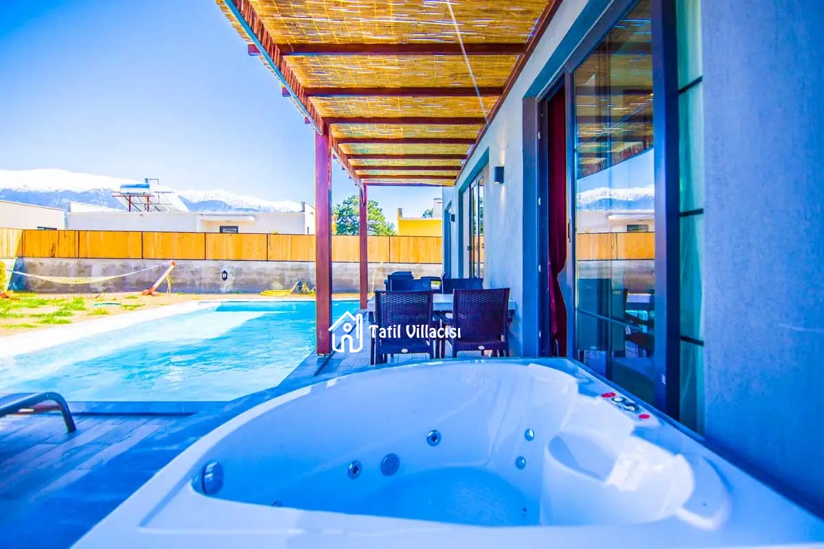 Villa Riverside 2