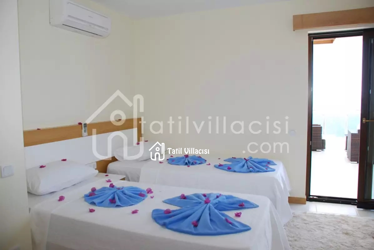 Villa Sea Line