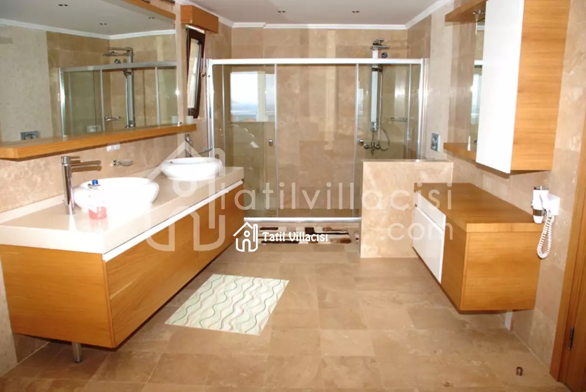 Villa Sea Line