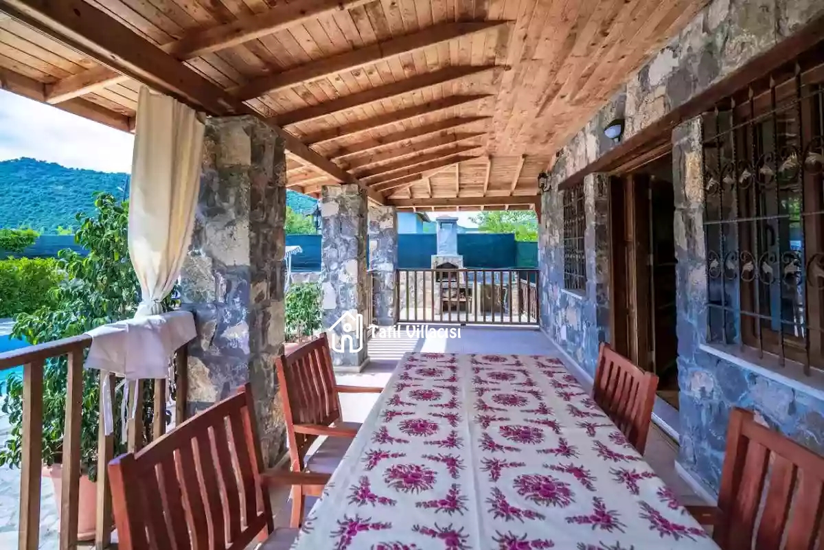 Villa Sedir Evi