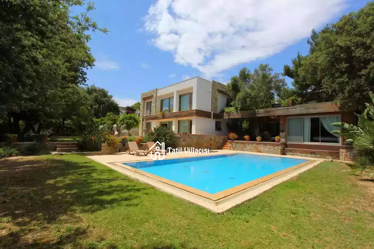 Villa Silence