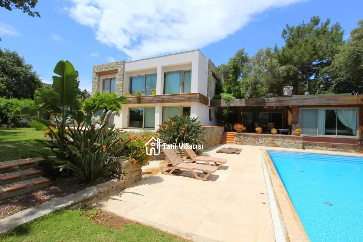 Villa Silence