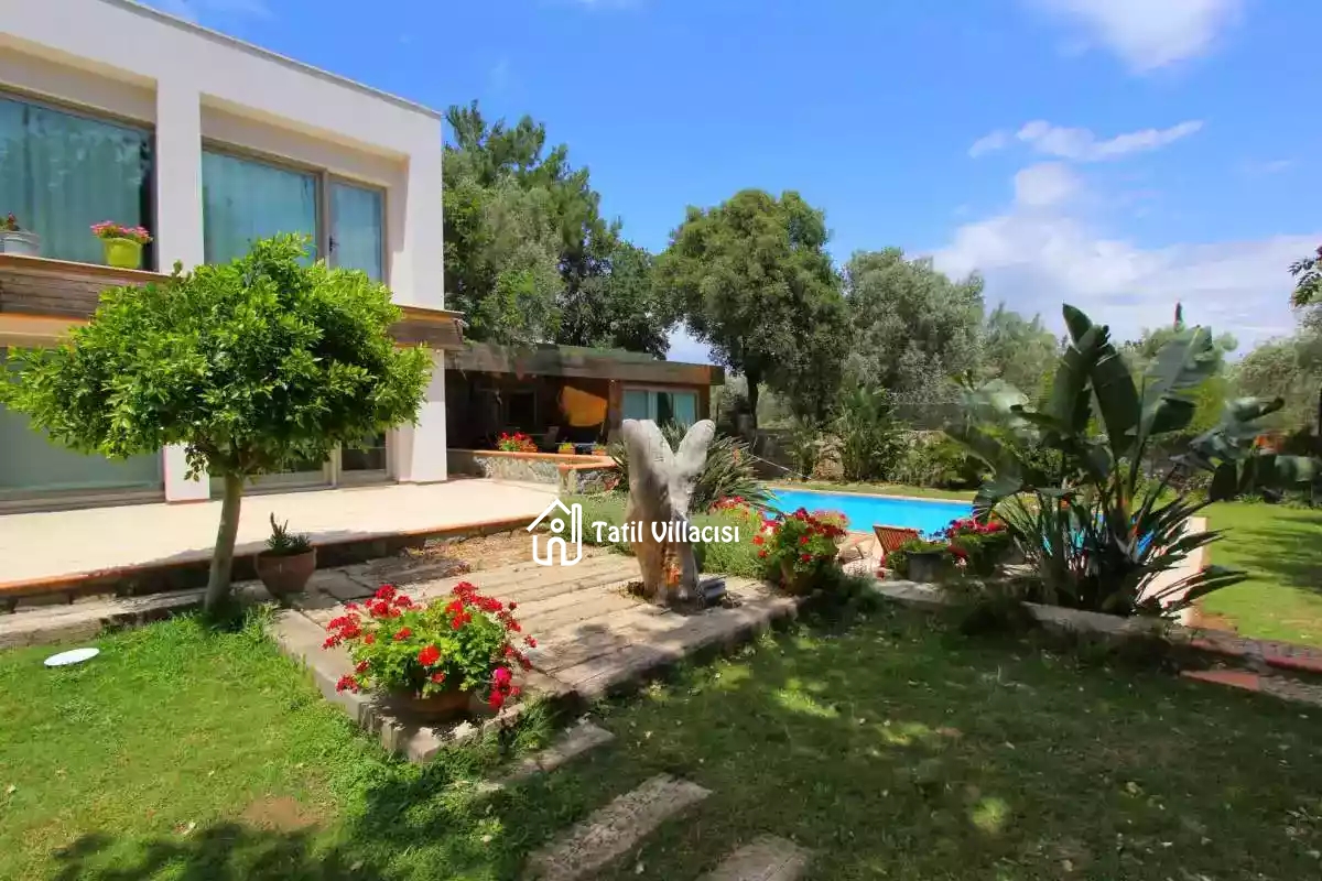 Villa Silence